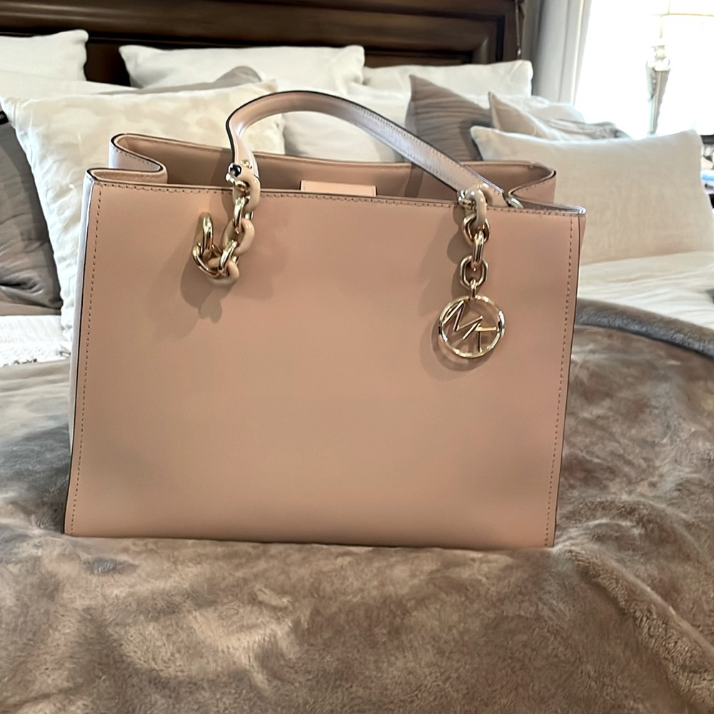 Pink lg. Michael Kors tote